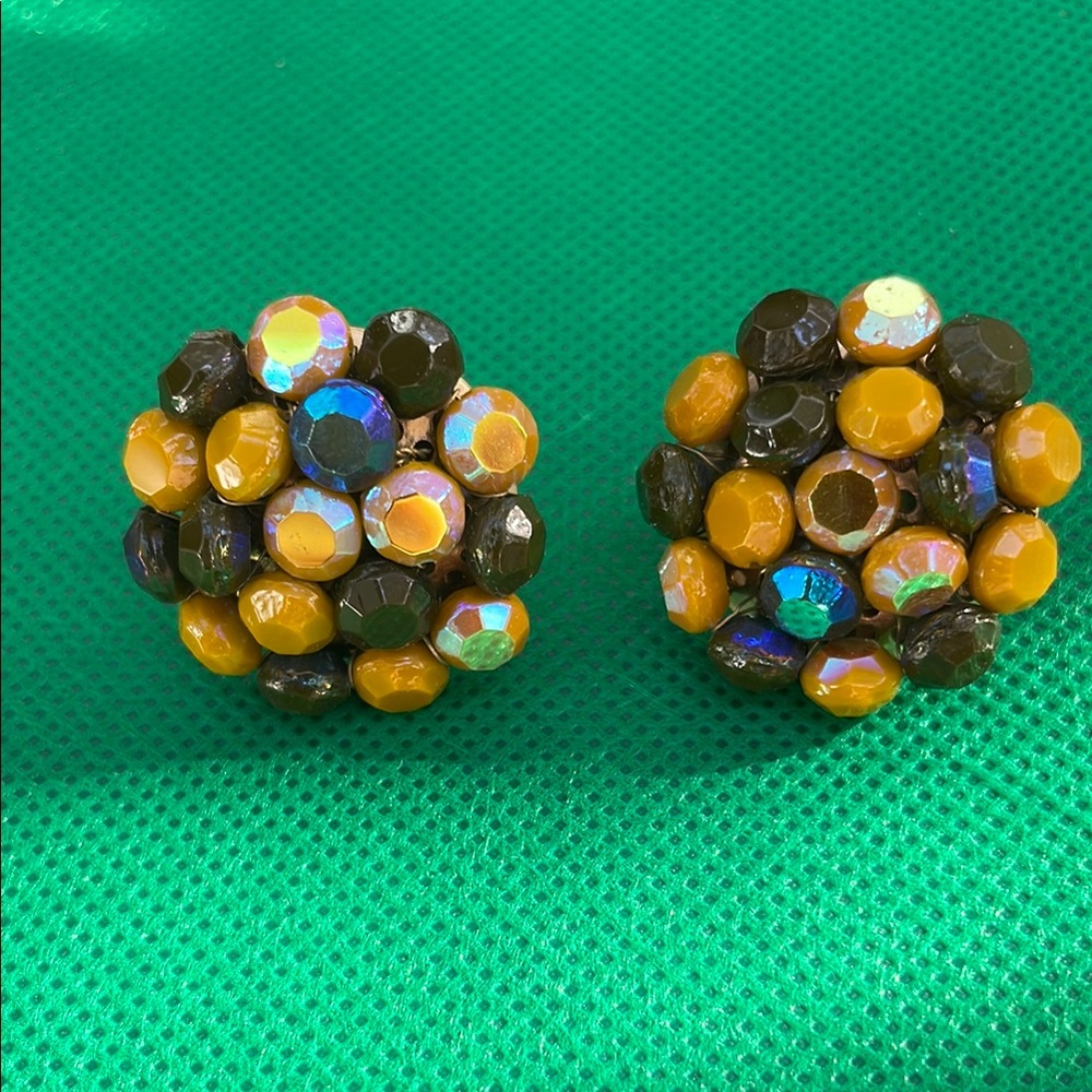 Mid-Century Collectors Item Vogue Jewelry Gold Plated Clip-On Earrings